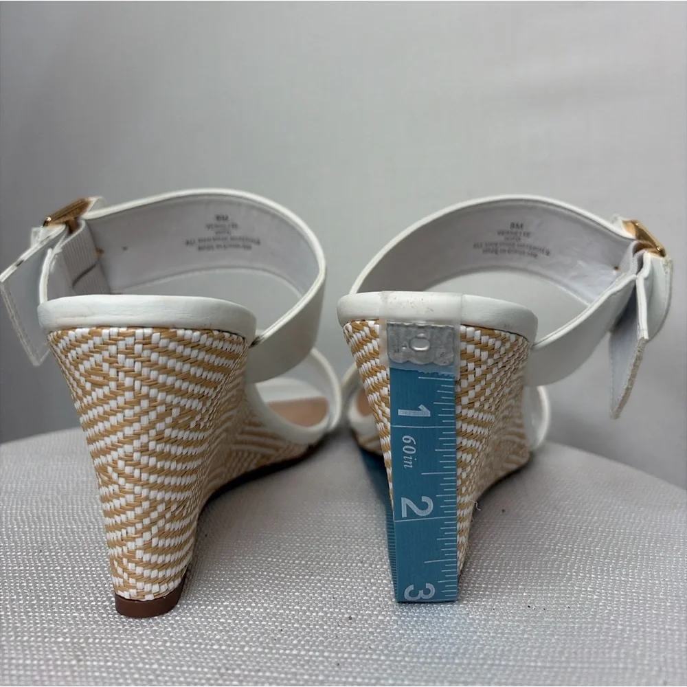 IMPO Vernette White Wedge Sandals Women’s Size 8 New(B96)”✨